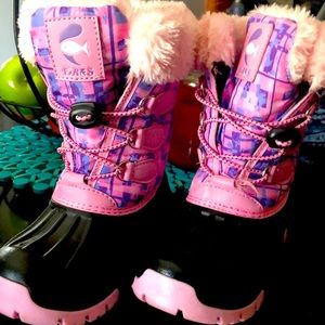 Girls snow boots